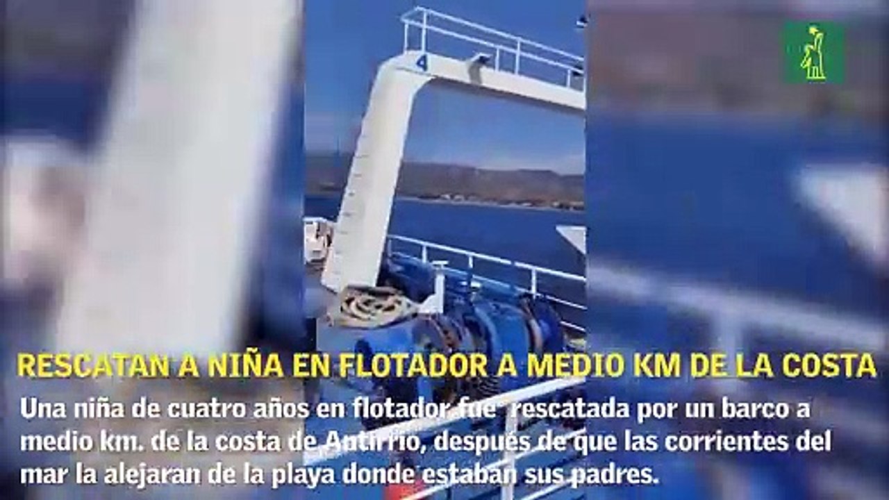 Rescatan a una niña en flotador a medio kilómetro de la costa en Grecia