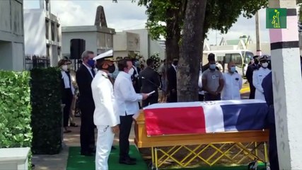 Autoridades y familiares dan último adiós a doña Yvelisse Prats de Pérez