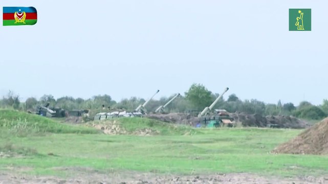 Azerbaiyanos y armenios llevan la guerra más allá de Nagorno Karabaj