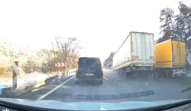 TIR'ın dorsesi koptu: Trafikte korku dolu anlar kamerada