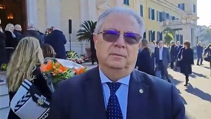 Funerali Scambia, presidente medici Roma: "Se ne va un grande professionista"