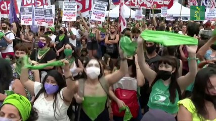 Diputados legalizan el aborto en Argentina, pero aún debe aprobarse en el Senado