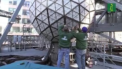 La bola de Times Square, la luz hacia el 2021