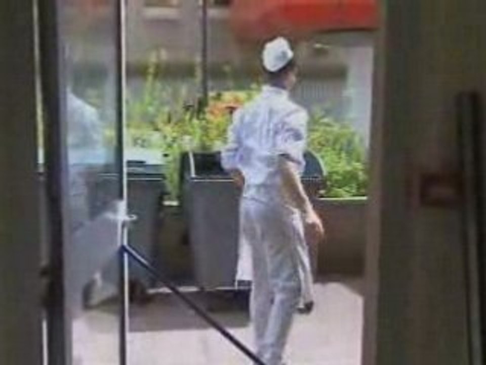 M6 Lyon -Idir travailleur sans papiers espere regularisation