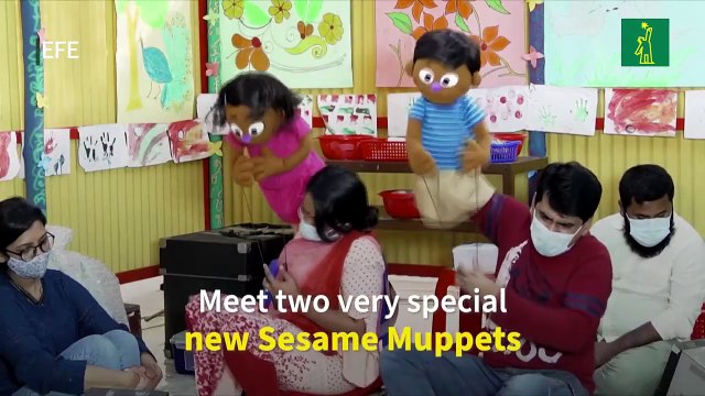 Dos marionetas de niños refugiados se unen a Barrio Sésamo