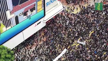 Enfrentamientos en Hong Kong durante la marcha de Año Nuevo