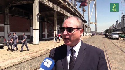 Buque uruguayo parte hacia la antártida con comida, repuestos y combustible