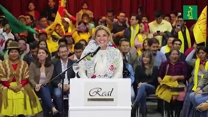 Mandataria interina de Bolivia anuncia su candidatura a la presidencia