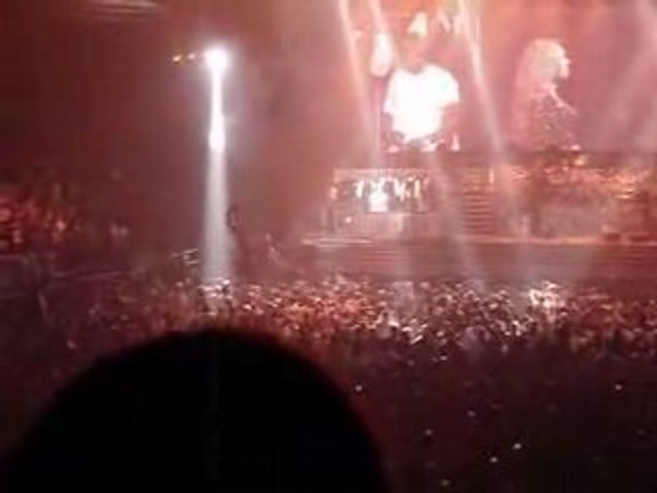 Beyonce Came on Stage Tonight!!!