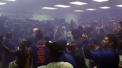 Así celebran los Tigres del Licey su pase a la final
