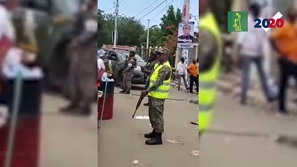 Militares frente a colegio electoral en el sector Guayubín de la Provincia Montecristi