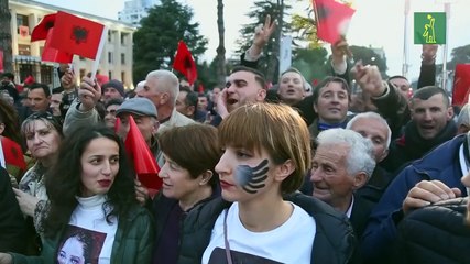 El presidente albanés amenaza con protestas y la disolución del Parlamento