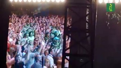 Una neumonía obliga a Elton John a acortar una actuación en Nueva Zelanda