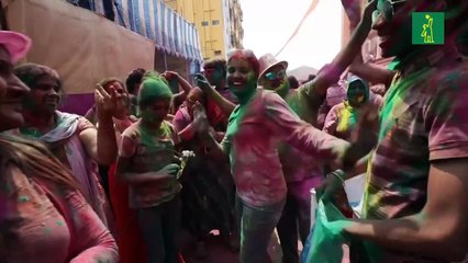 El miedo por el coronavirus secuestra el Holi, la fiesta más colorida de India