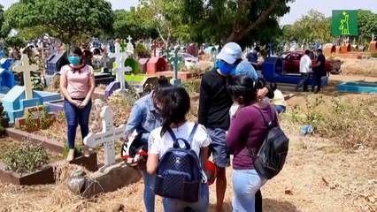 Entierran hombre que murió con síntomas de covid-19 en Nicaragua en medio de secretismo oficial