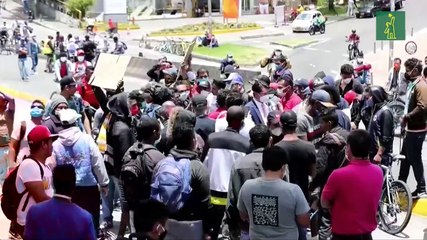 Colombianos protestan en medio de la cuarentena para pedir comida o poder trabajar