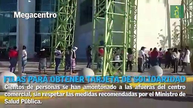 Las filas se incrementan este viernes en centros comerciales y bancos