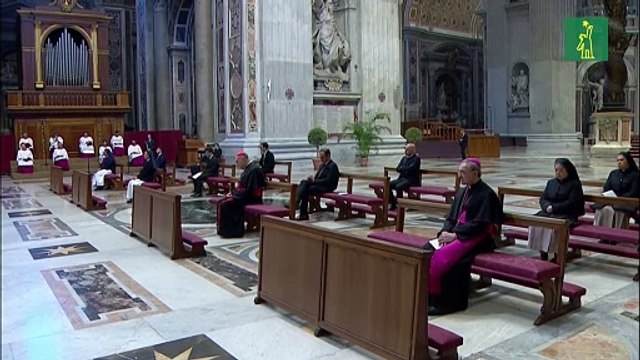 El papa homenajeó a curas que murieron consolando a enfermos de COVID-19