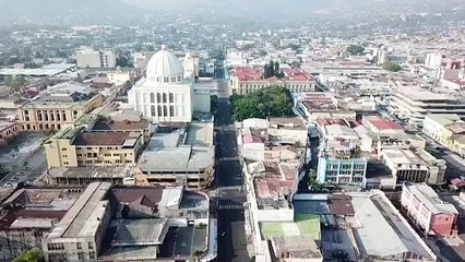 San Salvador incrementa controles para frenar casos de COVID-19