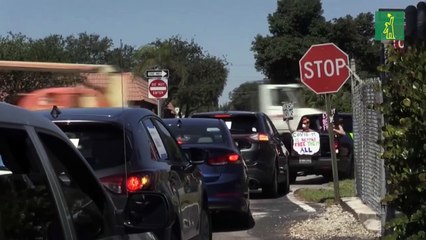 Caravana pide que EEUU libere a inmigrantes detenidos amenazados por COVID-19