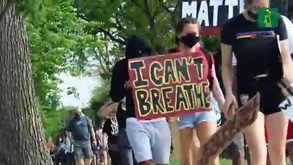 Miles protestan por la muerte de afroamericano a manos de policías en EE.UU