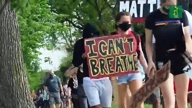 Miles protestan por la muerte de afroamericano a manos de policías en EE.UU