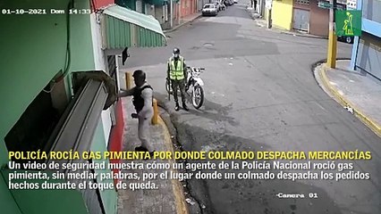 Policía rocía gas pimienta por donde colmado despachaba mercancías