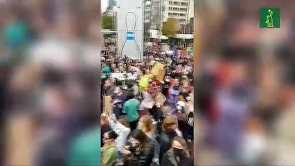 Neozelandeses marchan en solidaridad con las protestas por la muerte de Floyd