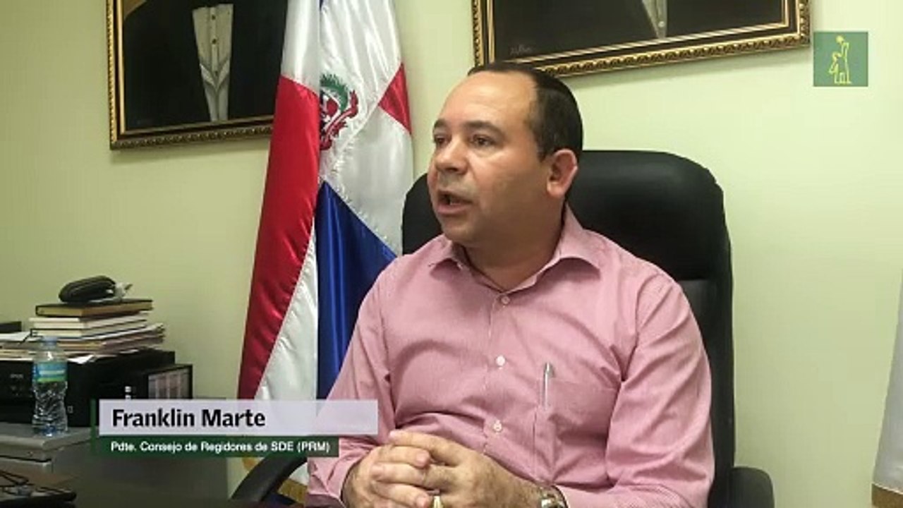 Alcalde y regidores de SDE enfrentados por salarios, dietas y recolección de basura
