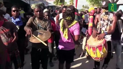Con una marcha los haitianos exigen la liberación de los policías encarcelados