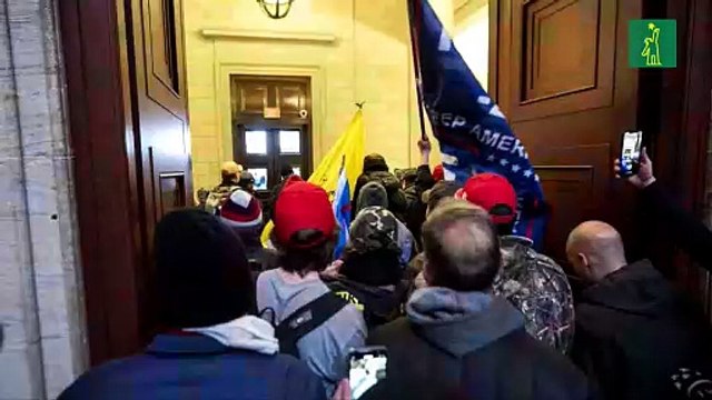 Cuatro muertos y 14 policías heridos durante el asalto al Capitolio de EE.UU.