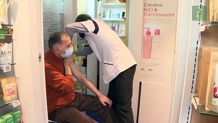 AstraZeneca: "No hay pruebas de riesgo agravado de trombos" con vacuna del covid-19