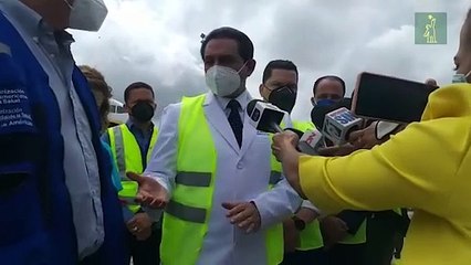 Dr. Daniel Rivera Reyes, recibe el gran lote de vacunas