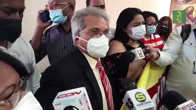 Colegio Médico realiza huelga de hambre en Salud Pública por médicos cancelados.