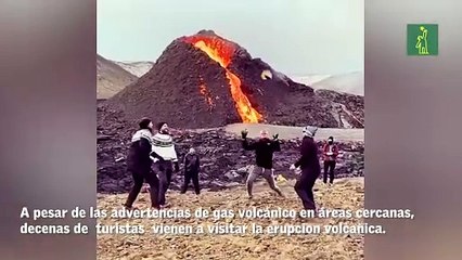 El espectáculo en la península de Reykjanes casi se convierte en tragedia.