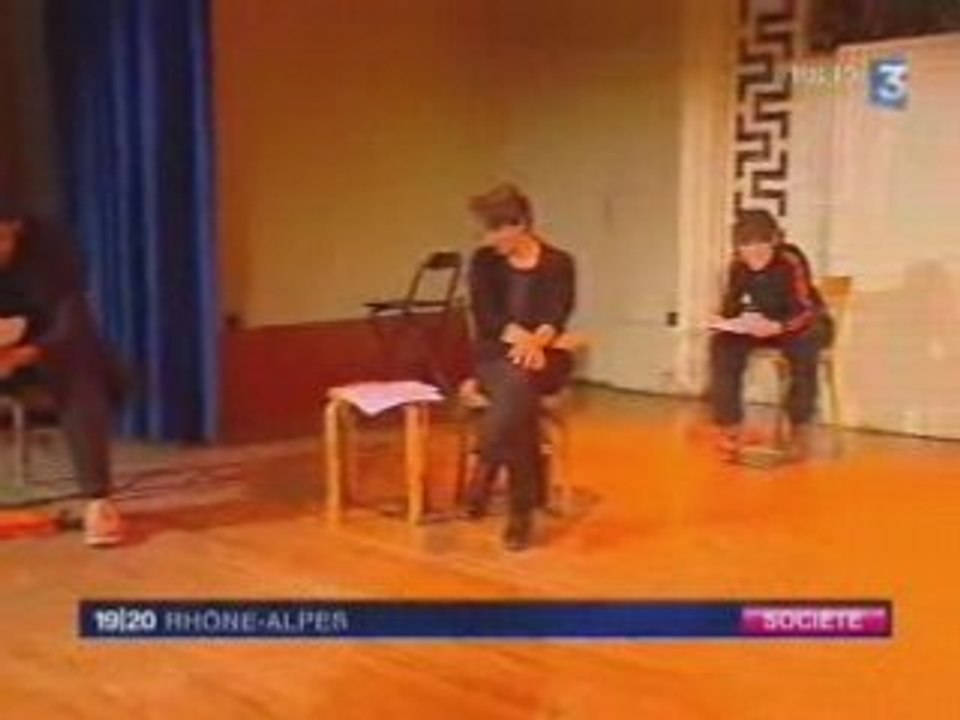 FR3 Lyon 2904-Lecture des Lettres à Hortefeux