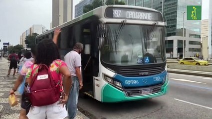 Río y Sao Paulo reanudan actividades a media marcha tras diez días de festivos