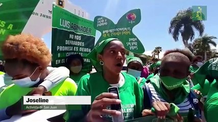 Grupo en favor de las tres causales del aborto protesta ante visita de Abinader a San Juan