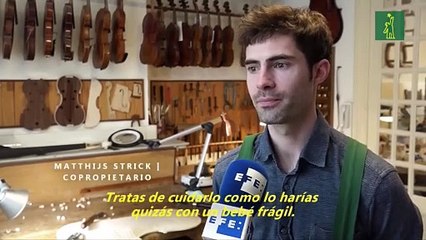 El "arte artesanal" sigue vivo en manos del lutier más antiguo de Europa
