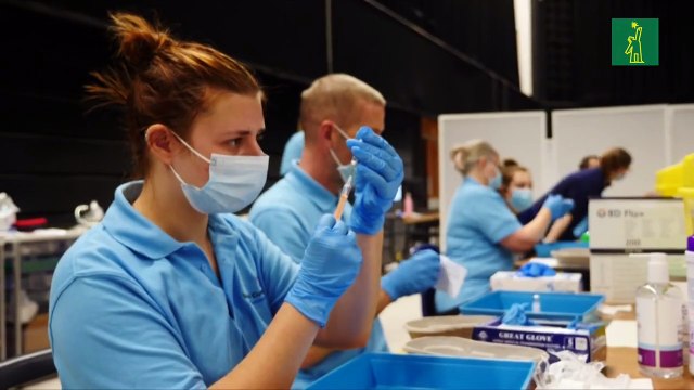 El mundo refuerza la vacunación contra el COVID-19, preocupado por las nuevas cepas