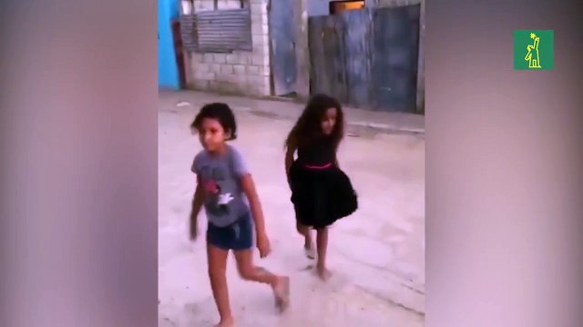 Tres jovencitas residentes en la calle 12, Campo Lindo, La Caleta, hicieron un llamado al presidente Luis Abinader y al ministro de Obras Públicas.