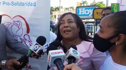 Frente al Palacio Nacional también llega un grupo de mujer que defiende la vida sin condiciones