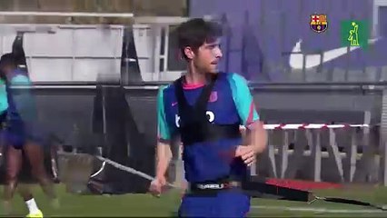 El Barcelona se entrenó este lunes bajo mínimos.