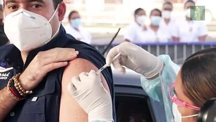 Panameños espantan temores y acuden a vacunarse con AstraZeneca
