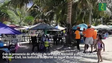 Bañistas aprovechan el Viernes Santo para visitar playas de Boca Chica
