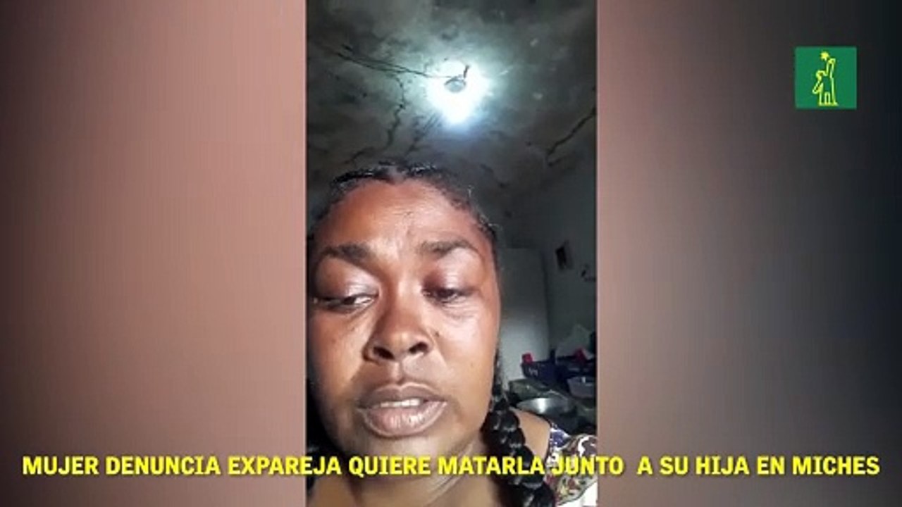 Una mujer denunció  a través de las redes sociales que  su expareja pretende  matarla a machetazos junto a su hija.