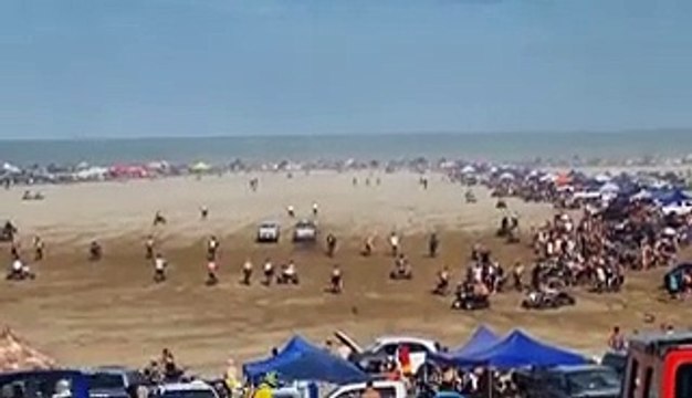 Picada De Camionetas 4x4 En Los Médanos De Villa Gesell