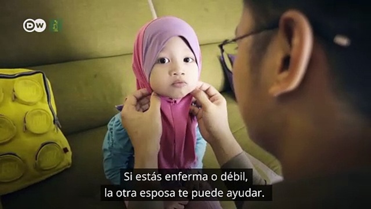 Esposa busca mujer... para su marido