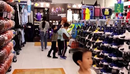 China permite a sus ciudadanos tener un tercer hijo