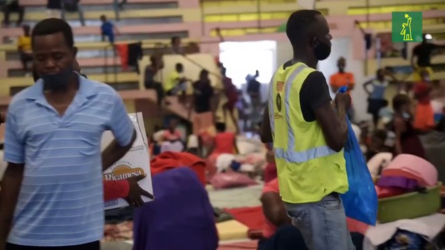 Más de 1.500 haitianos viven hacinados en gimnasio para huir de la guerra urbana